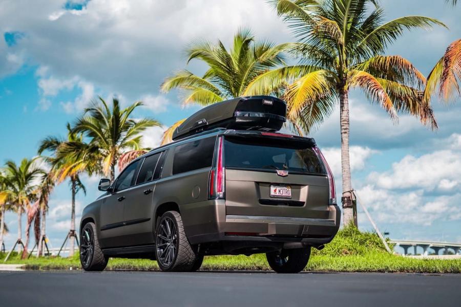  Cadillac Escalade ESV by MetroWrapz 2019 года  (фото 5 из 5)